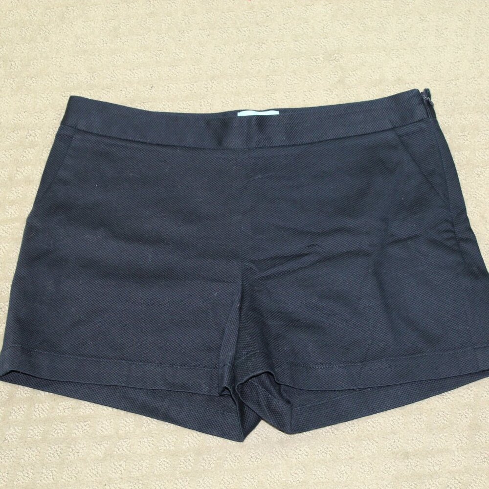 CeCe Wm Size 8 Navy Blue Poplin Flat Front Size Zip Mid Rise 3.5" inseam Shorts